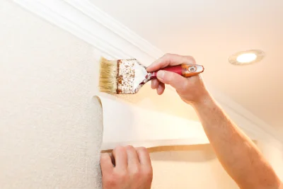 Pose de papier peint à Saint-Connec — revêtements muraux et toiles de verre